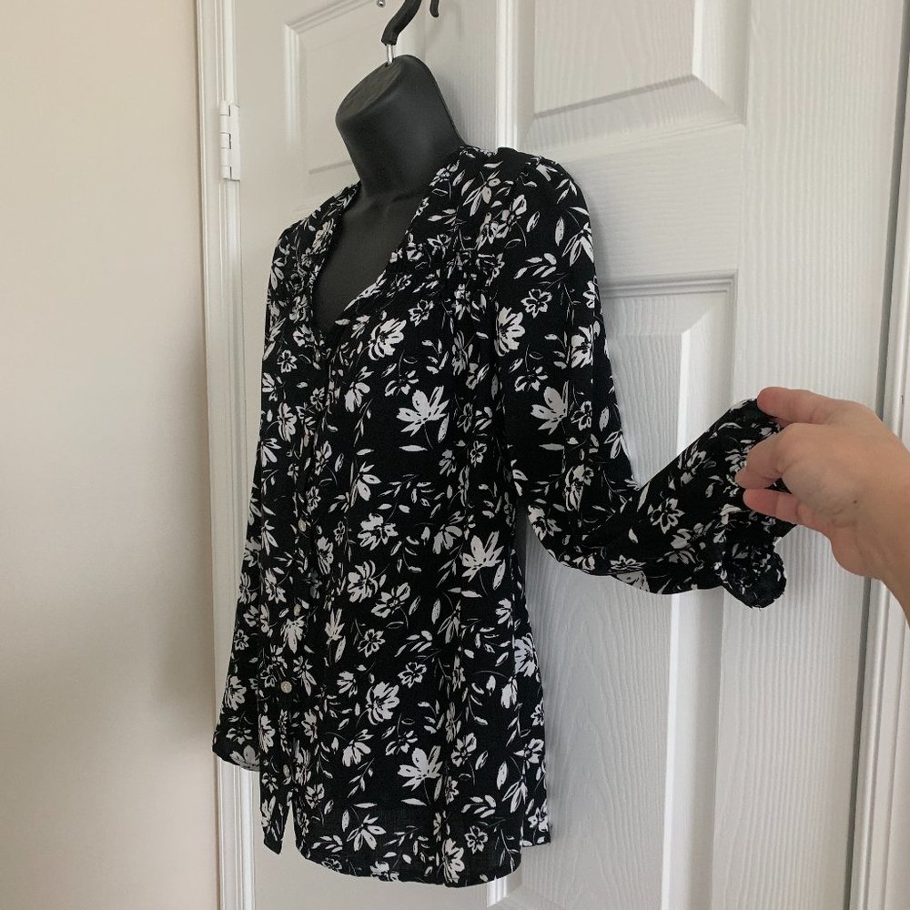 NWOT Adrienne Vittadini Women´s Top Blouse, Size XL